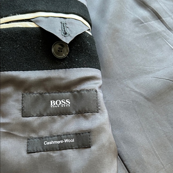 BOSS Hugo Boss Mens Long Black Coat. Wool and Cashmere. 56 (46 US Size) - Picture 11 of 17